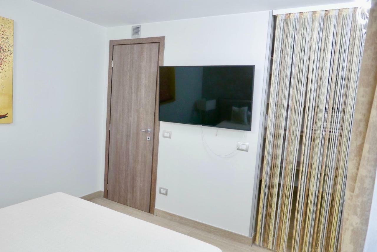 Phoenix Garda Hills Sirmione Luaran gambar