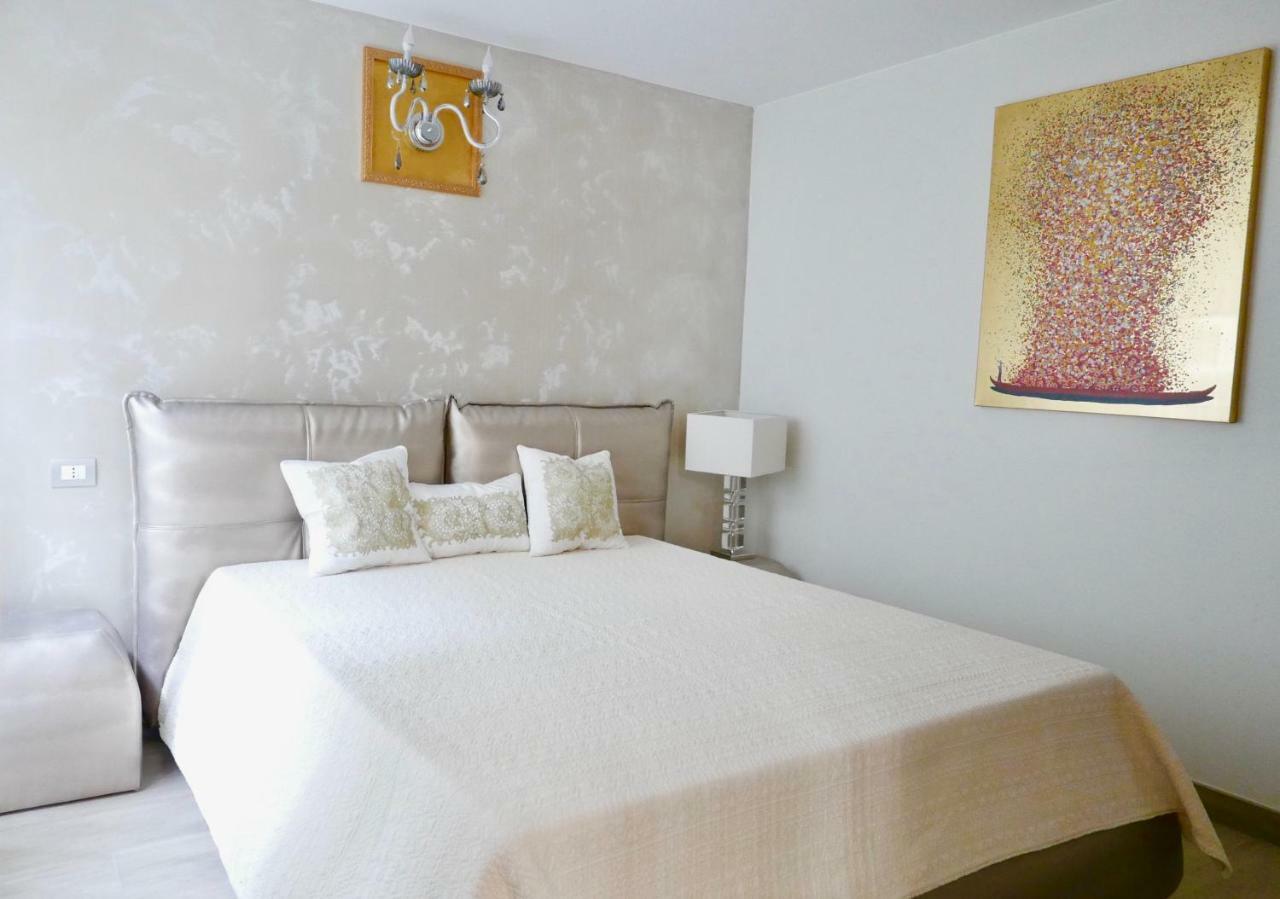 Phoenix Garda Hills Sirmione Luaran gambar