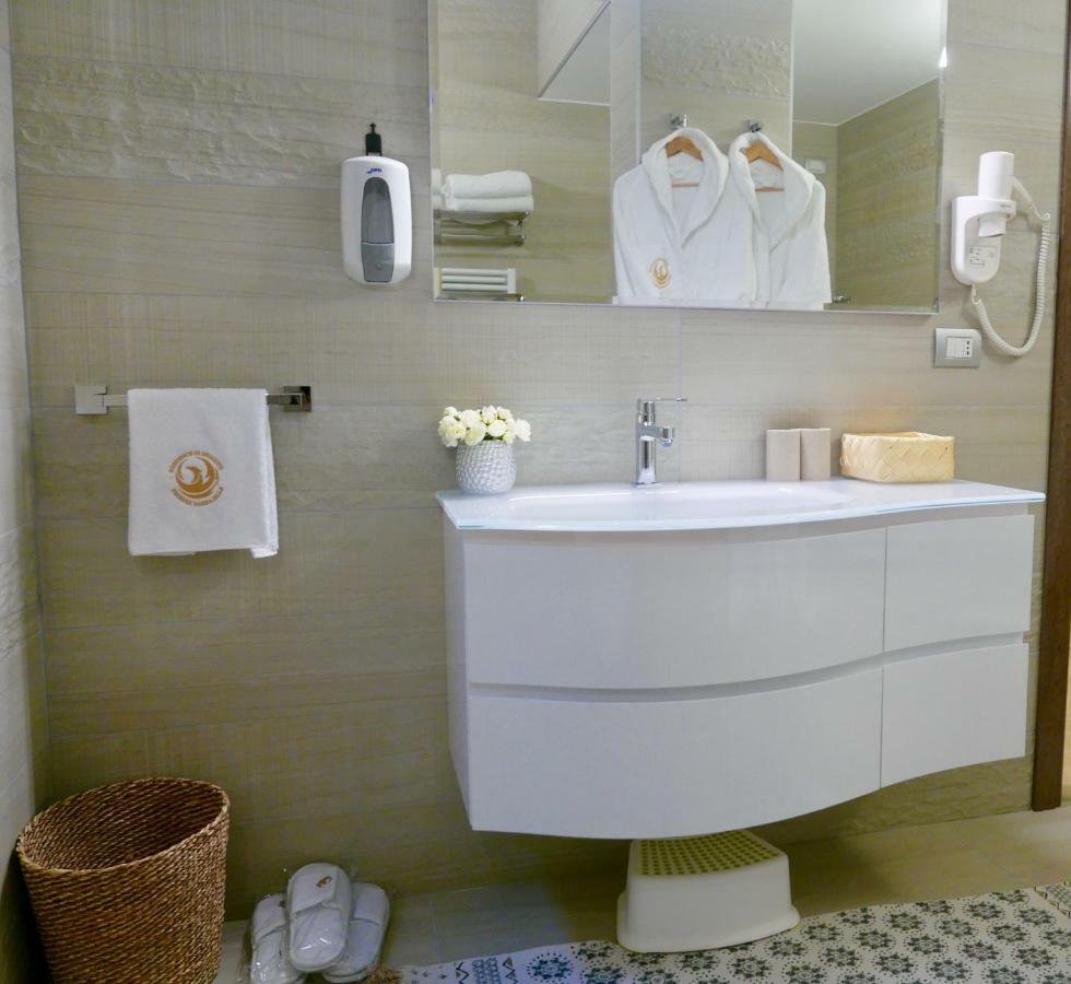 Phoenix Garda Hills Sirmione Luaran gambar